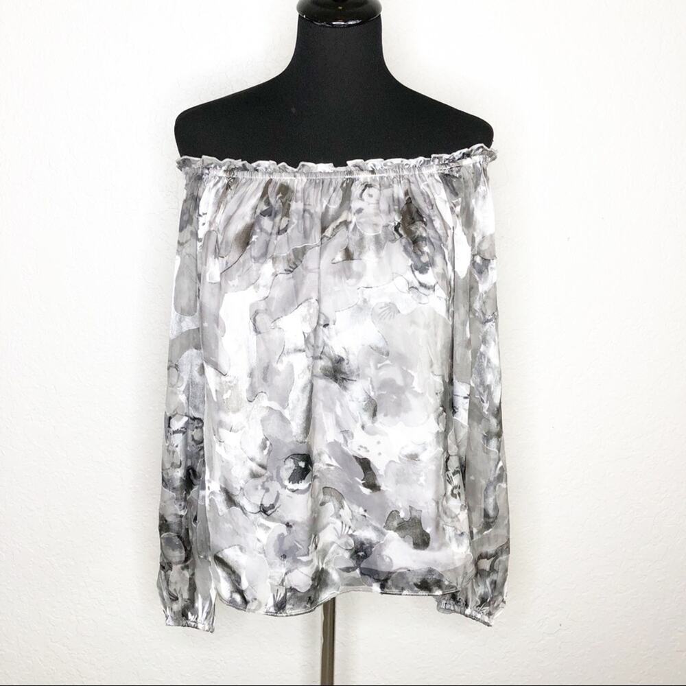 WHBM white gray floral silk blend off shoulder top size Medium